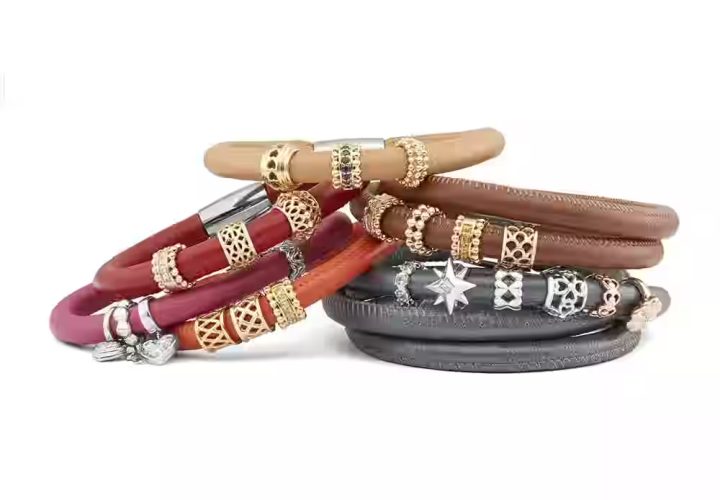 Before and after bracelate jewelry retouching